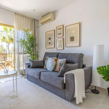 Oleholidays 726 Romana Playa Junto Al Mar Apartment *
